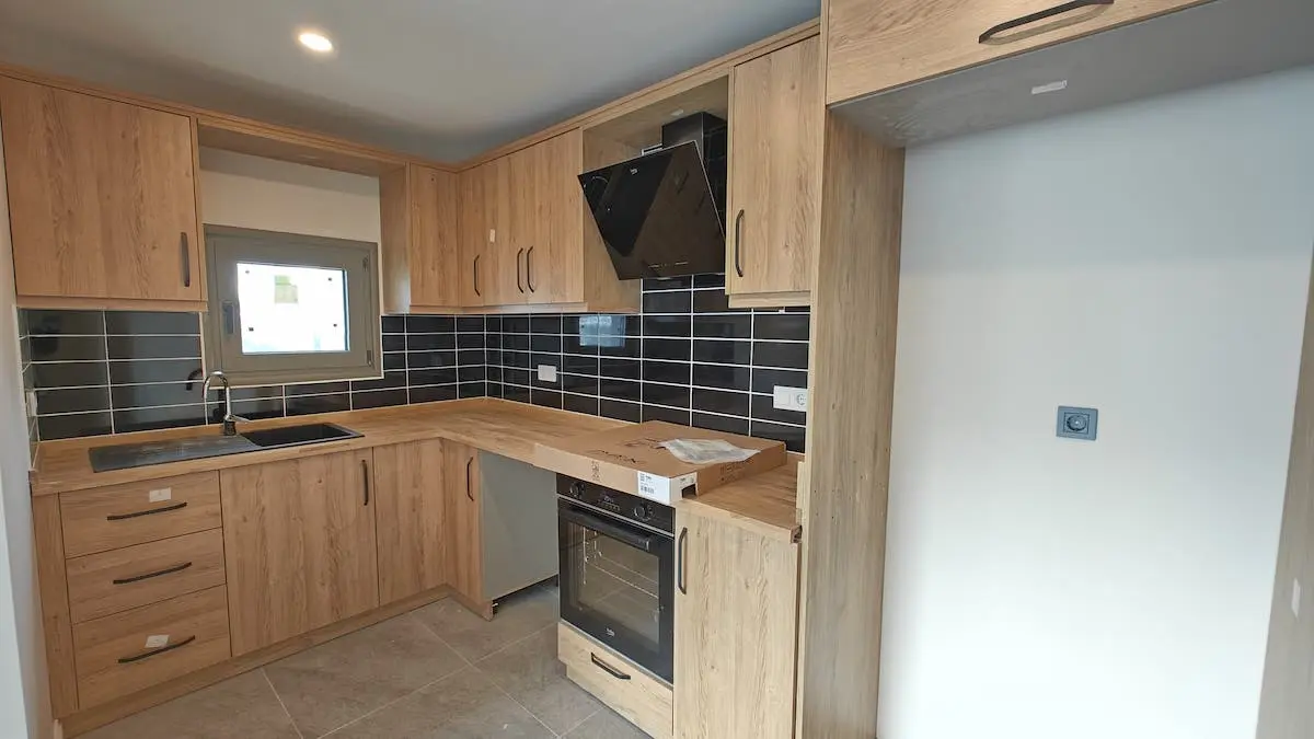 Fitted kitchen